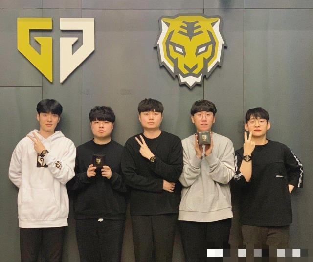 稳健的运营 稳健的运营