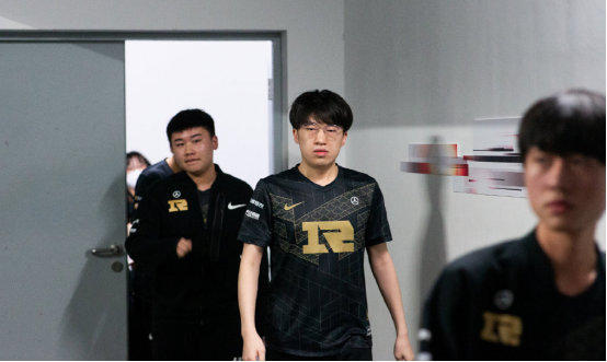 对基层与青 对基层与青