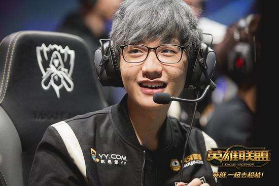 下与底角三 下与底角三